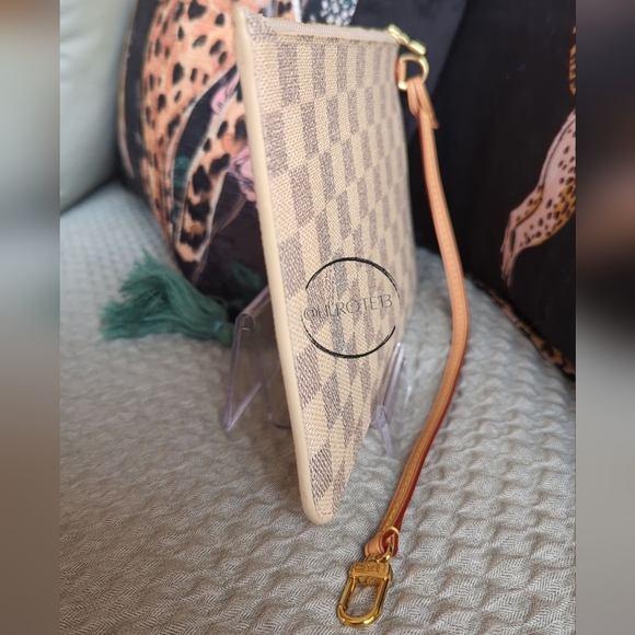 ⚡ FLASH SALE - Louis Vuitton Damier Azur Neverfull Pouch MM - Picture 8 of 13